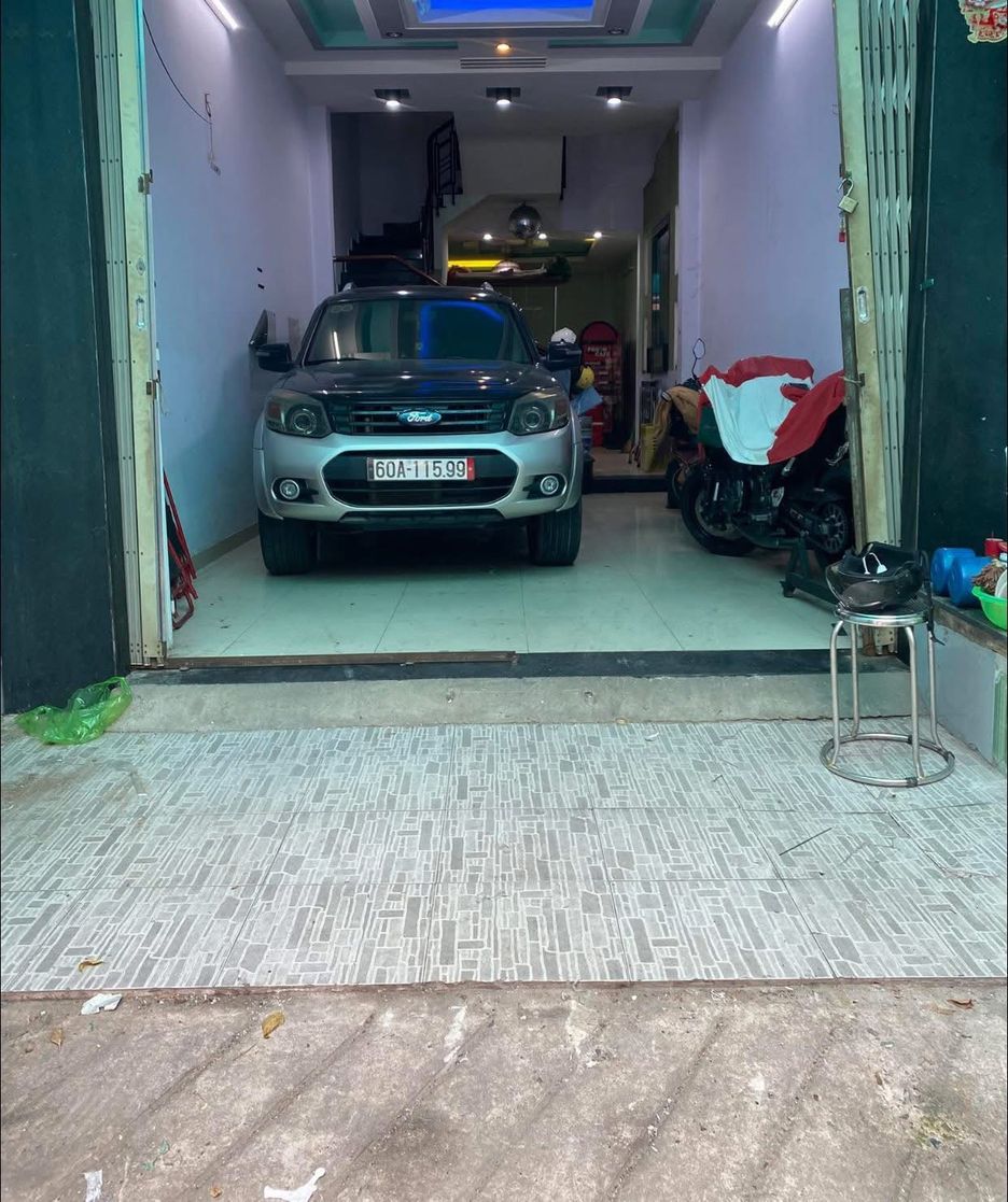 THOAII NGỌC HẦU -HẼM XE HƠI THÔNG NGUYỄN SƠN-