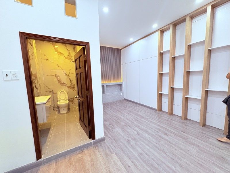 Property thumbnail 4
